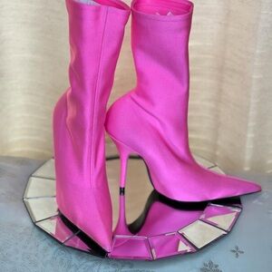 Balenciaga WOMEN'S KNIFE BOOTIE IN Pink